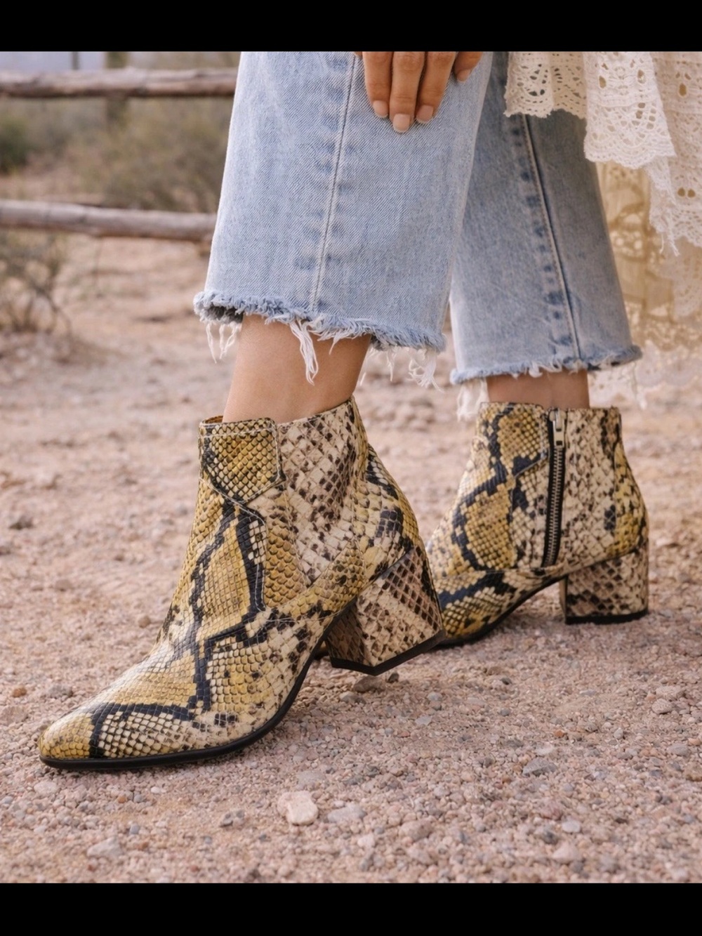 Aldo Snakeskin Ankle Boots 6.5 Western Chunk Heel Side Zip Statement